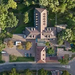 Sl'otel Im Parforcehaus