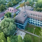 Sl'otel Im Parforcehaus Bernburg