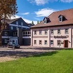 Sl'otel Im Parforcehaus