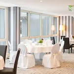Sl'otel Im Parforcehaus Bernburg