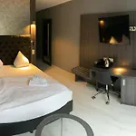 Sl'otel Im Parforcehaus 4* Bernburg