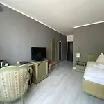 Sl'otel Im Parforcehaus