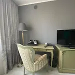 Hotel Sl'otel Im Parforcehaus 4*