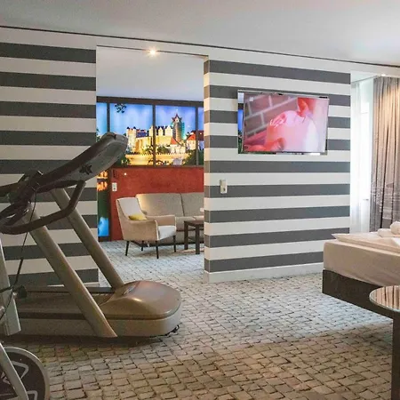 Sl'otel Im Parforcehaus Bernburg