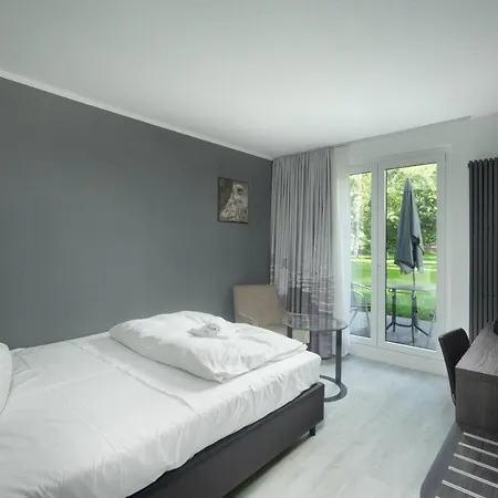 Sl'otel Im Parforcehaus Bernburg