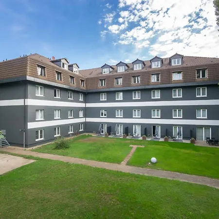 Sl'otel Im Parforcehaus Bernburg