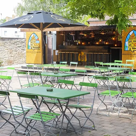 Sl'otel Im Parforcehaus فندق