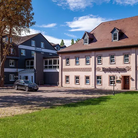 Sl'otel Im Parforcehaus