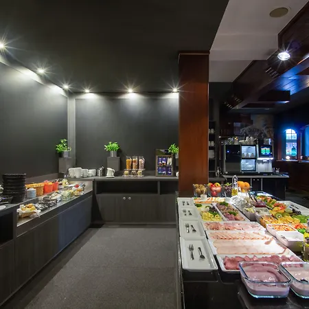 Sl'otel Im Parforcehaus 4*