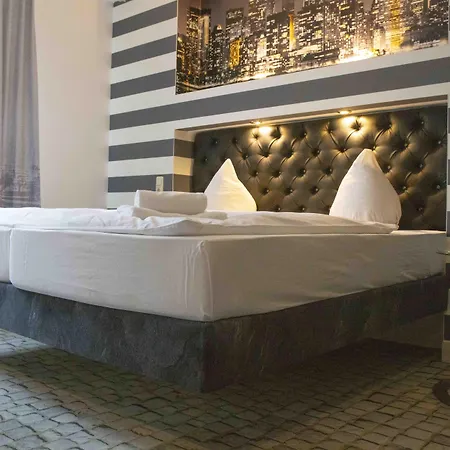 Sl'otel Im Parforcehaus Hotel 4*