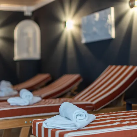 Hotel Sl'otel Im Parforcehaus 4*
