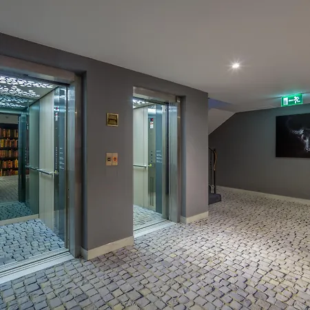 Sl'otel Im Parforcehaus