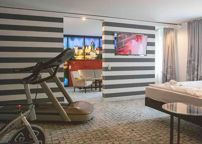 Sl'otel Im Parforcehaus Bernburg