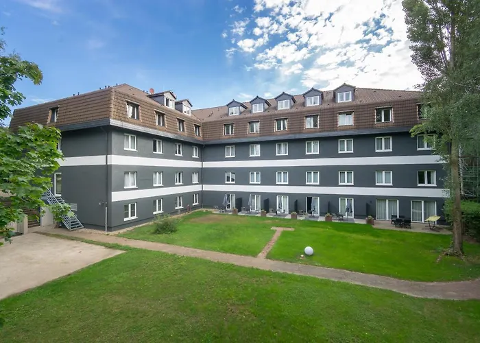 Sl'otel Im Parforcehaus Bernburg