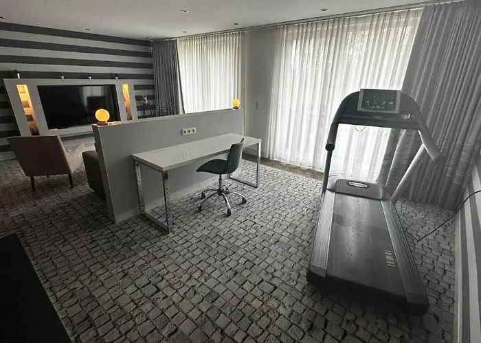 Ξενοδοχείο Sl'otel Im Parforcehaus Bernburg