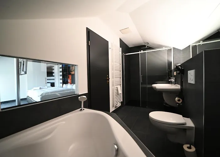 Szálloda Sl'otel Im Parforcehaus 4*