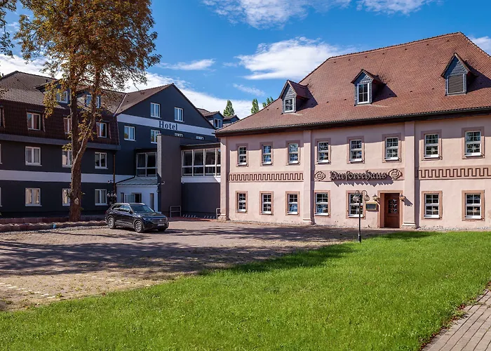 Sl'otel Im Parforcehaus