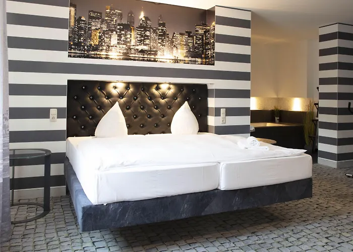 Sl'otel Im Parforcehaus 4*