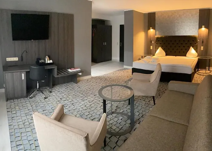 Sl'otel Im Parforcehaus 4* Bernburg