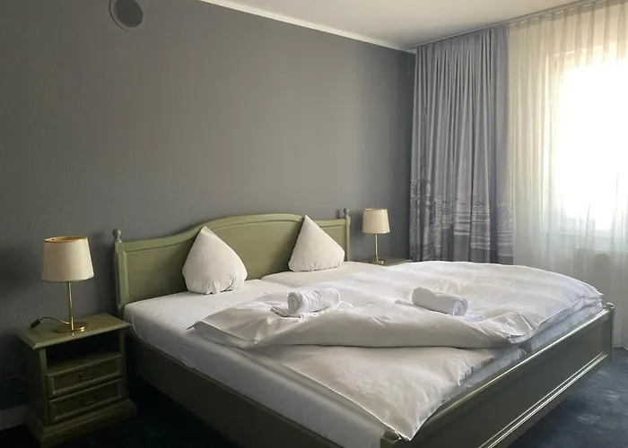 Hotell Sl'otel Im Parforcehaus Bernburg