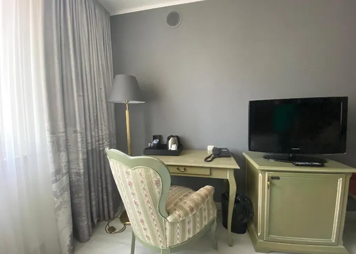 Hotel Sl'otel Im Parforcehaus 4*